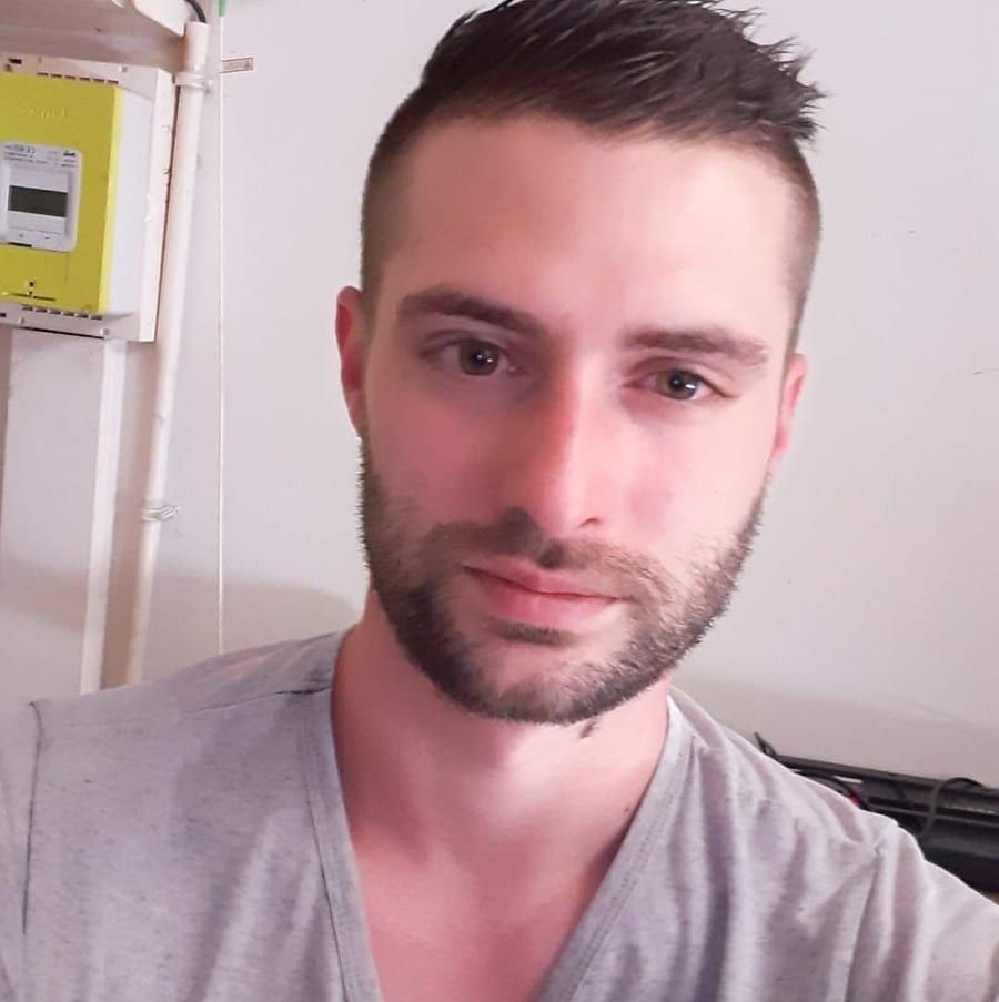 Yoran - Gay in Offstein Profil von Yoran, 45 Jahre, Gay in Offstein (Rheinland-Pfalz)