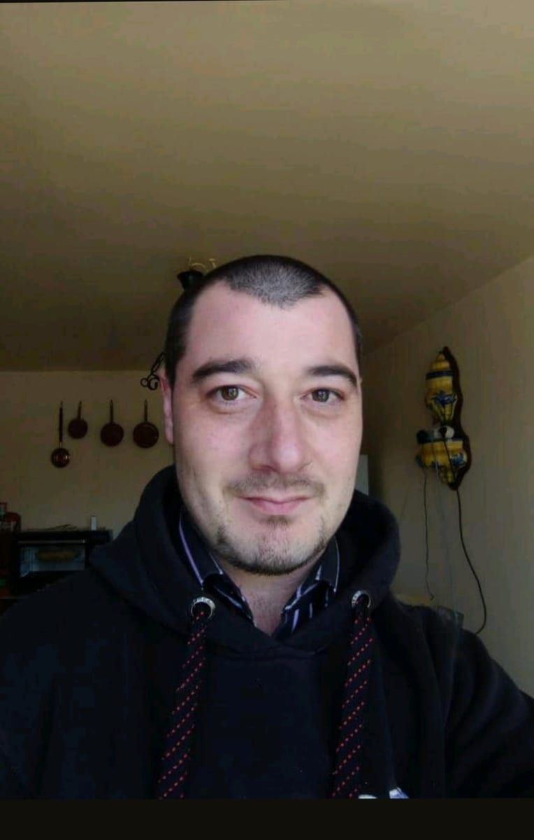 Pettan - Gay in Eich Profil von Pettan, 30 Jahre, Gay in Eich (Rheinland-Pfalz)