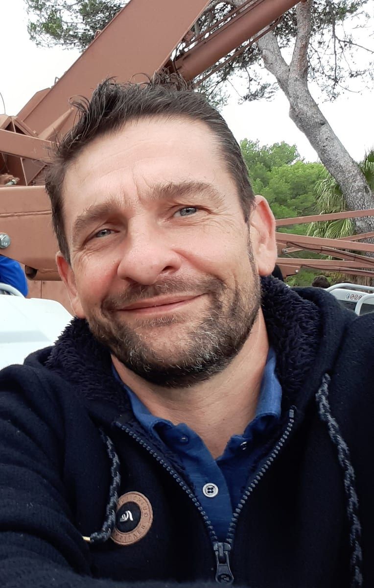 Profil von Adi, 36 Jahre, Gay in Waldesch (Rheinland-Pfalz)