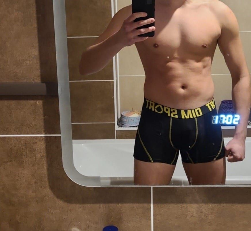 Zober - Gay in Ailertchen Profil von Zober, 32 Jahre, Gay in Ailertchen (Rheinland-Pfalz)