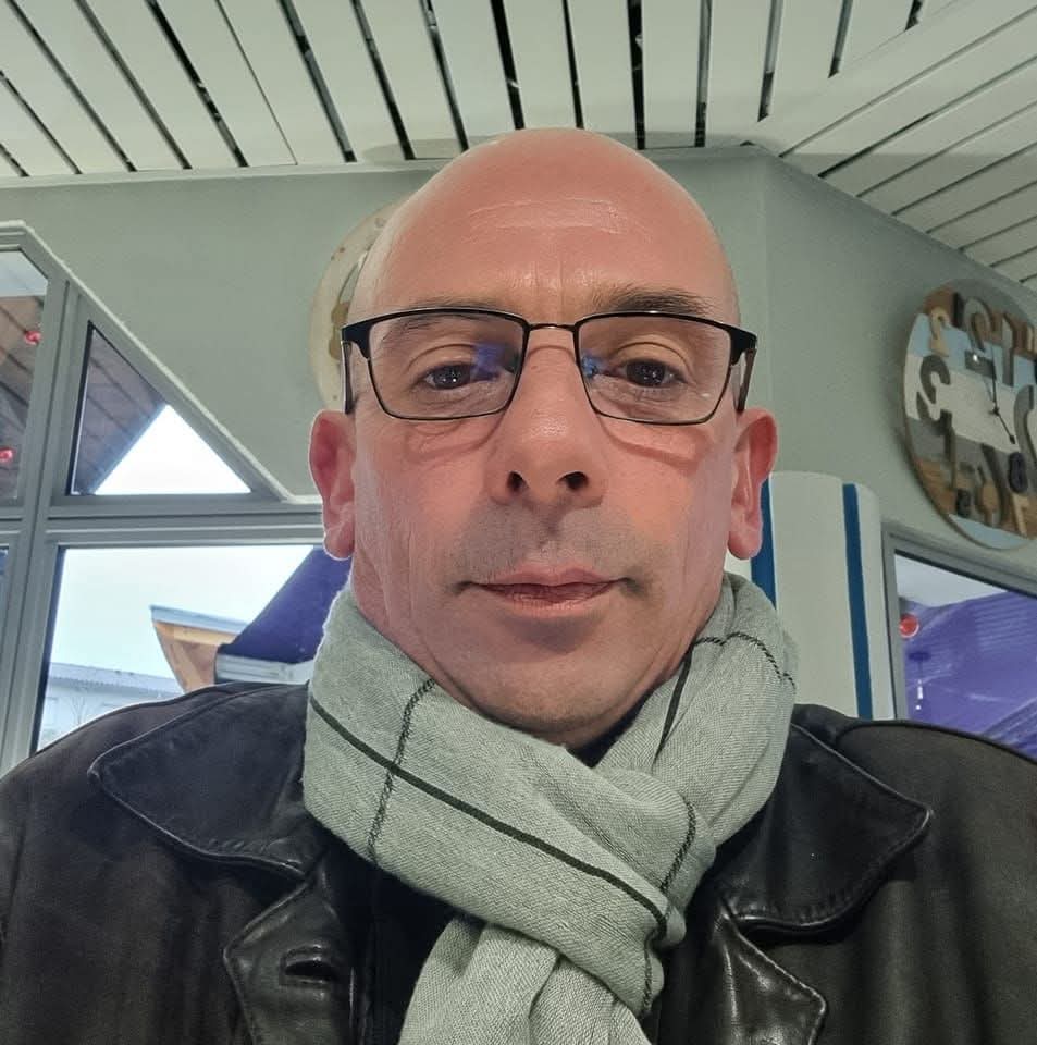 Allaoua - Gay in Gering Profil von Allaoua, 43 Jahre, Gay in Gering (Rheinland-Pfalz)