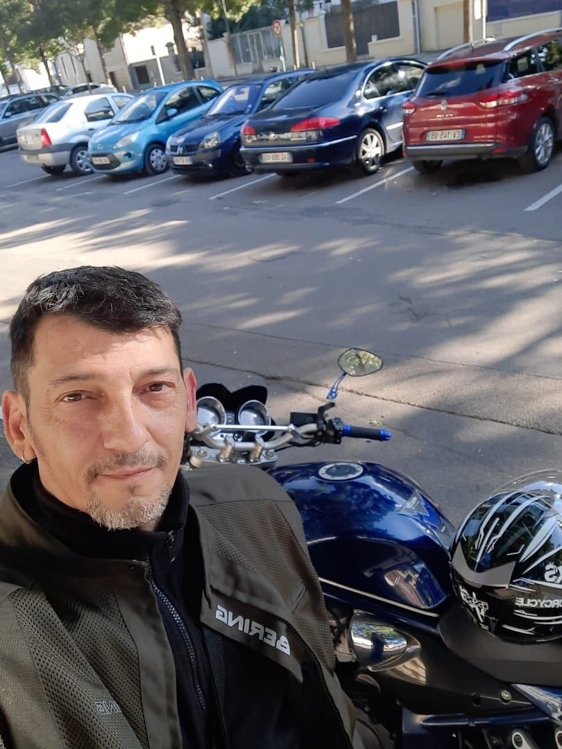 Alpaslan - Gay in Eich Profil von Alpaslan, 35 Jahre, Gay in Eich (Rheinland-Pfalz)