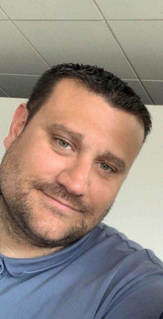 Milo - Gay in Altrip Profil von Milo, 28 Jahre, Gay in Altrip (Rheinland-Pfalz)