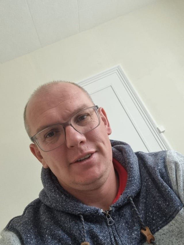 Michel-henri - Gay in Forst (Eifel) Profil von Michel-henri, 23 Jahre, Gay in Forst (Eifel) (Rheinland-Pfalz)