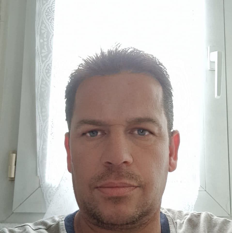 Hugh - Gay in Wallscheid Profil von Hugh, 27 Jahre, Gay in Wallscheid (Rheinland-Pfalz)