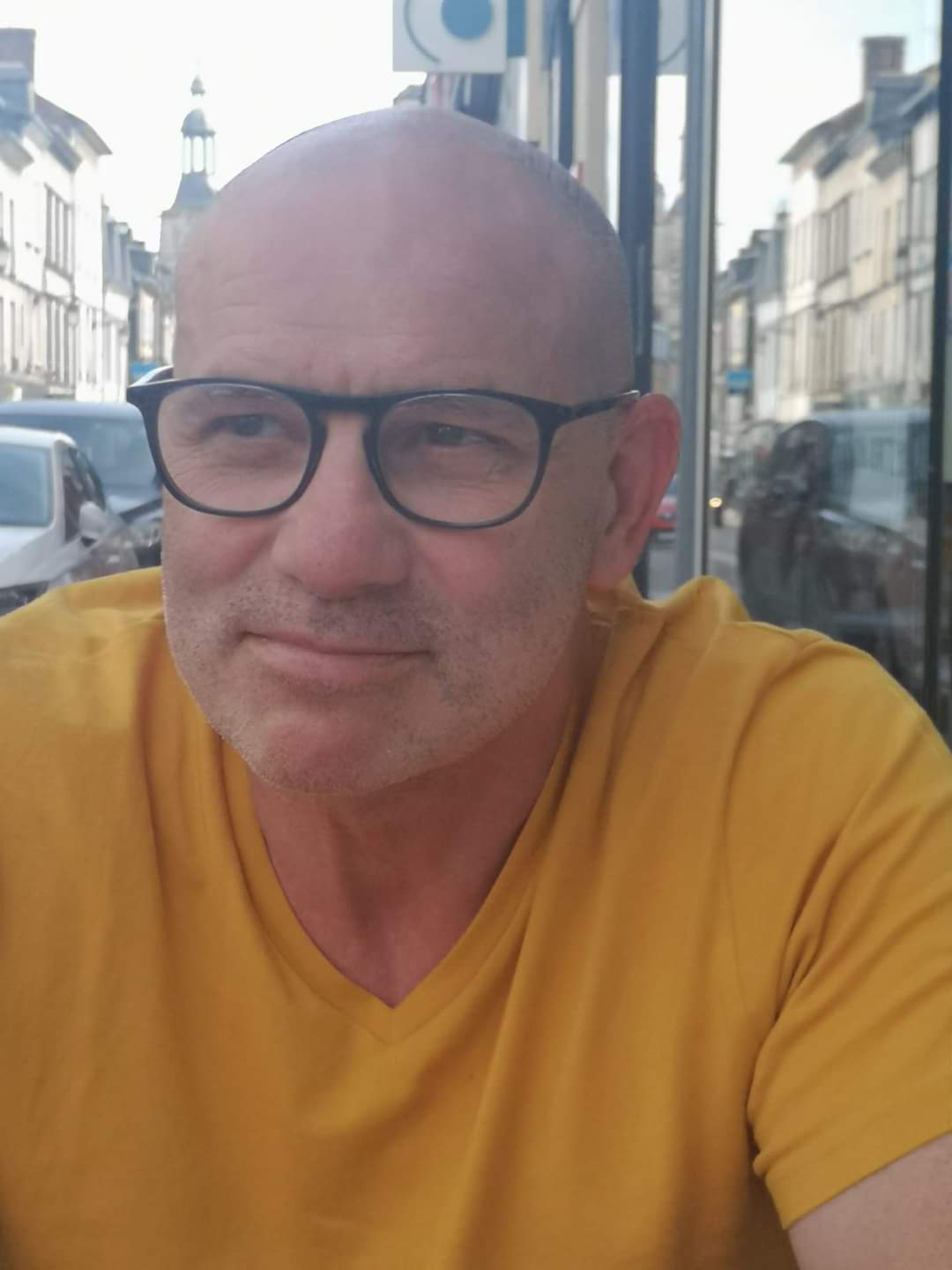 Yvic - Gay in Faid Profil von Yvic, 23 Jahre, Gay in Faid (Rheinland-Pfalz)