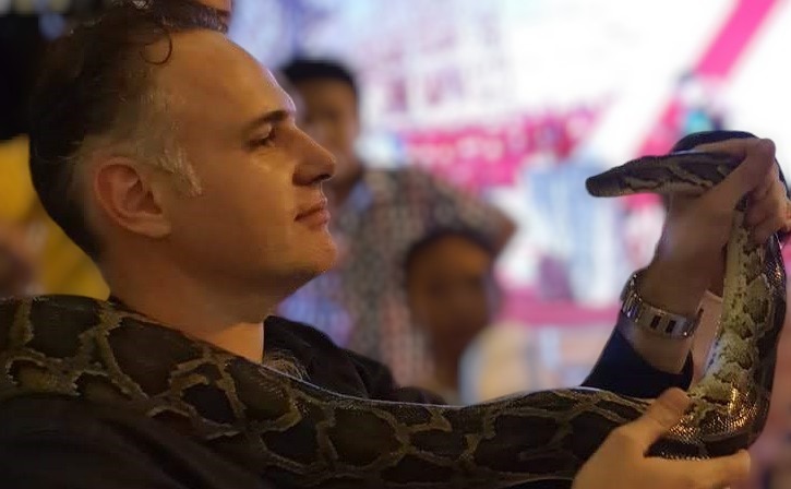Nayl - Gay in Datzeroth Profil von Nayl, 44 Jahre, Gay in Datzeroth (Rheinland-Pfalz)