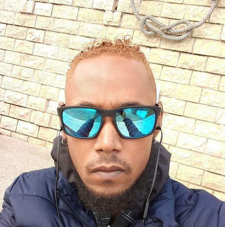 Célio - Gay in Dieblich Profil von Célio, 26 Jahre, Gay in Dieblich (Rheinland-Pfalz)