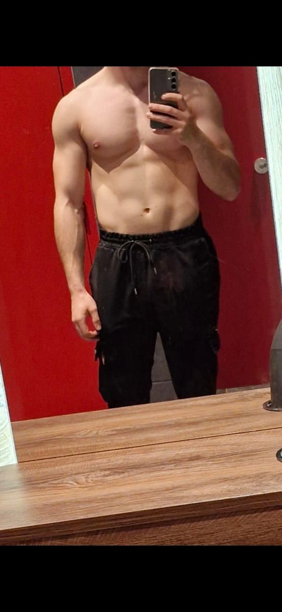 Eliav - Gay in Herschbroich Profil von Eliav, 42 Jahre, Gay in Herschbroich (Rheinland-Pfalz)
