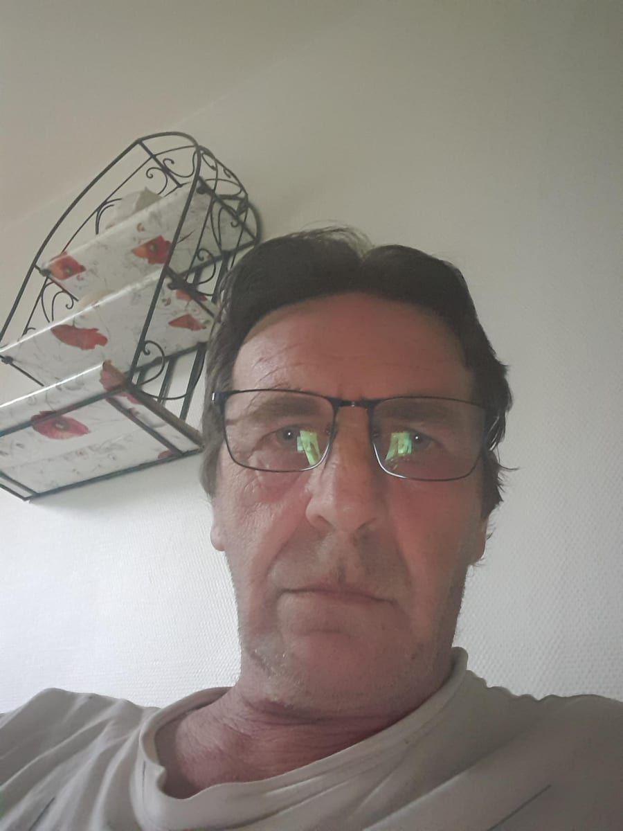 Rohann - Gay in Udler Profil von Rohann, 24 Jahre, Gay in Udler (Rheinland-Pfalz)