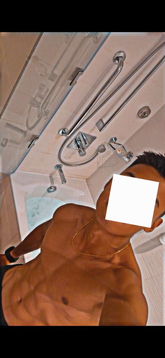 Charlin - Gay in Dieblich Profil von Charlin, 24 Jahre, Gay in Dieblich (Rheinland-Pfalz)