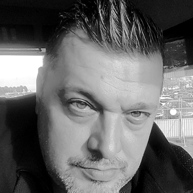 Médéric - Gay in Badenheim Profil von Médéric, 45 Jahre, Gay in Badenheim (Rheinland-Pfalz)
