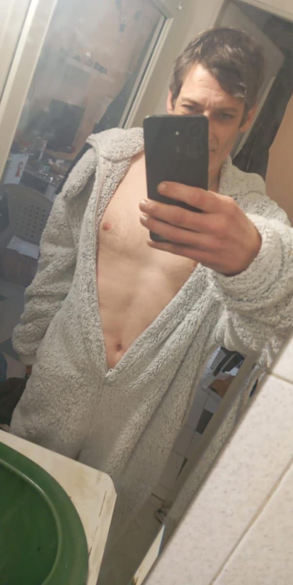Profil von Berat, 45 Jahre, Gay in Duchroth (Rheinland-Pfalz)
