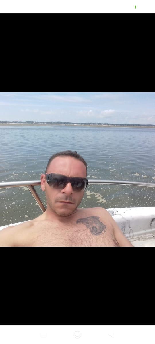 Abed - Gay in Nohn Profil von Abed, 42 Jahre, Gay in Nohn (Rheinland-Pfalz)