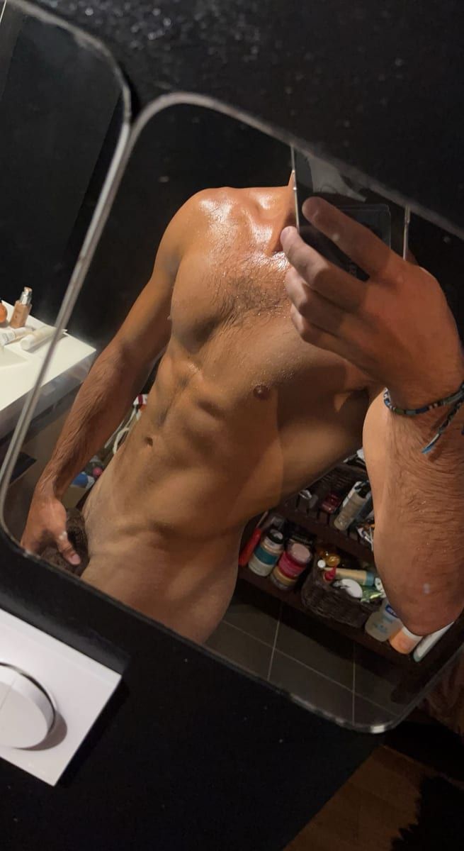Hypolite - Gay in Herschbroich Profil von Hypolite, 25 Jahre, Gay in Herschbroich (Rheinland-Pfalz)