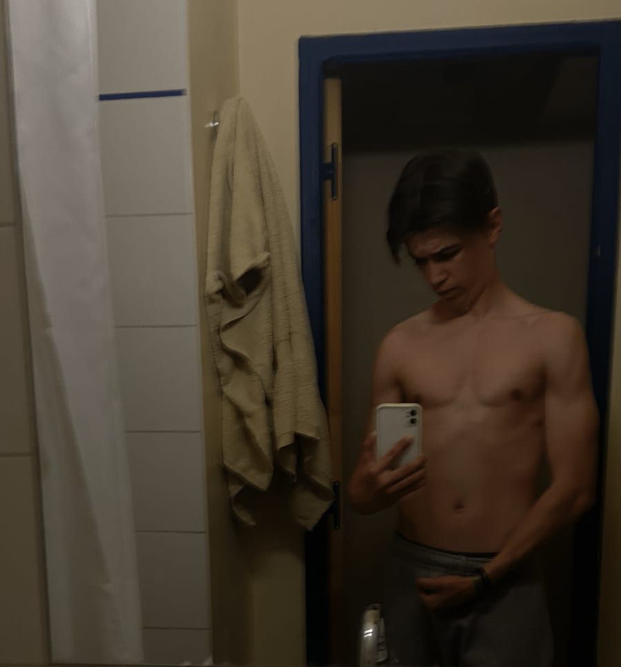 Almyre - Gay in Döttesfeld Profil von Almyre, 30 Jahre, Gay in Döttesfeld (Rheinland-Pfalz)