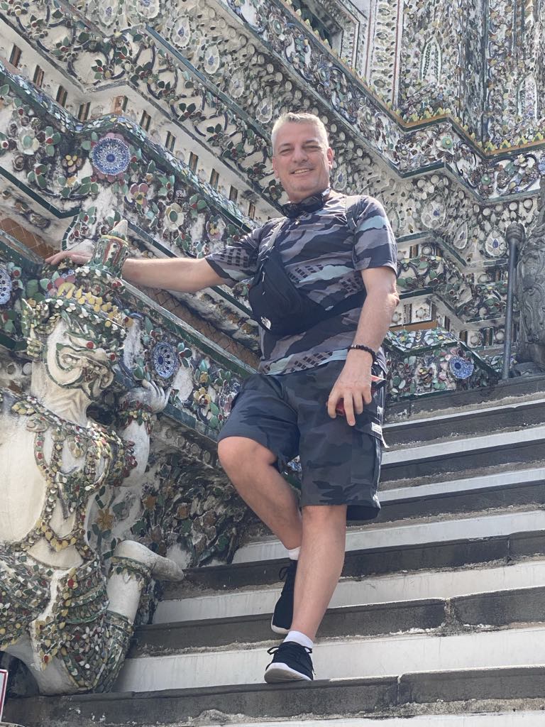 Mahamoudou - Gay in Dhronecken Profil von Mahamoudou, 45 Jahre, Gay in Dhronecken (Rheinland-Pfalz)