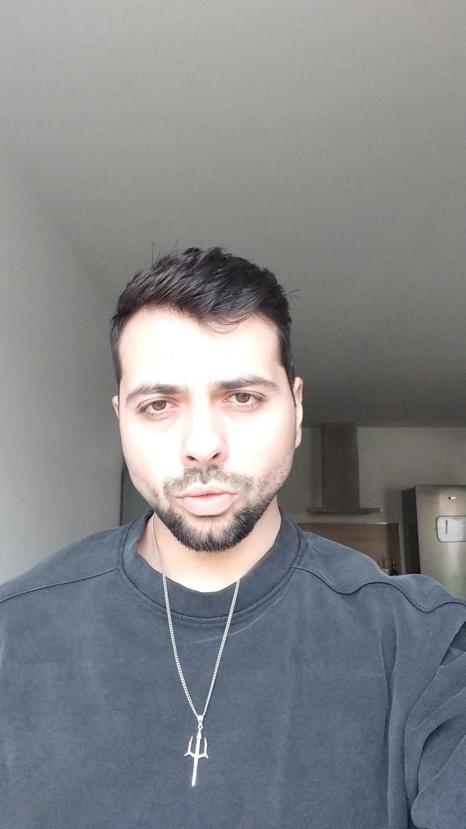 Laurian - Gay in Rückeroth Profil von Laurian, 29 Jahre, Gay in Rückeroth (Rheinland-Pfalz)