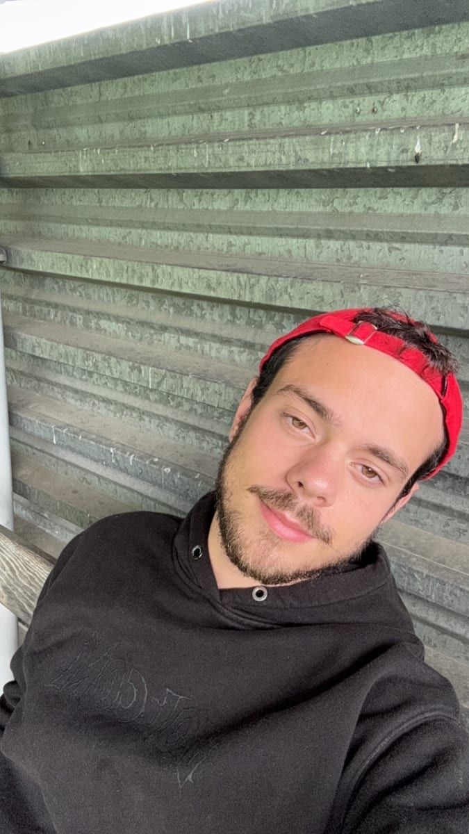 Pacifique - Gay in Schellweiler Profil von Pacifique, 22 Jahre, Gay in Schellweiler (Rheinland-Pfalz)