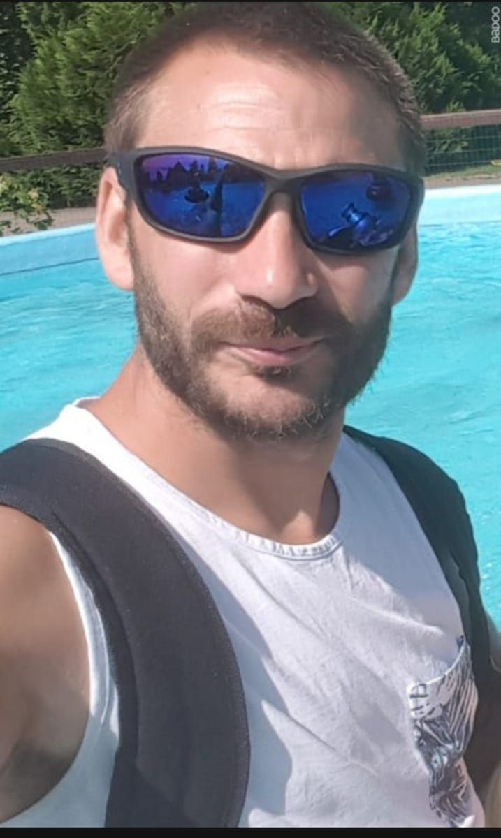Steeven - Gay in Mörlen Profil von Steeven, 32 Jahre, Gay in Mörlen (Rheinland-Pfalz)