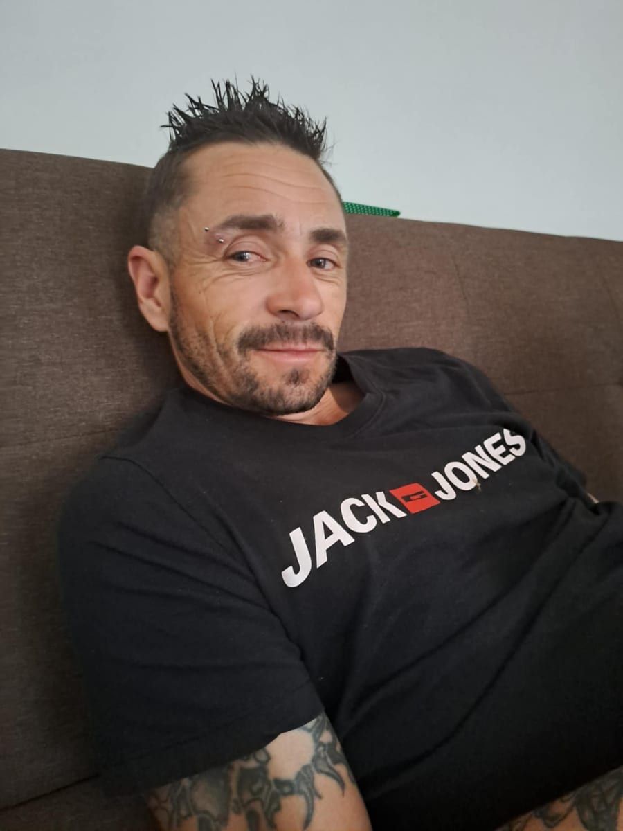 Mayrone - Gay in Bissersheim Profil von Mayrone, 22 Jahre, Gay in Bissersheim (Rheinland-Pfalz)