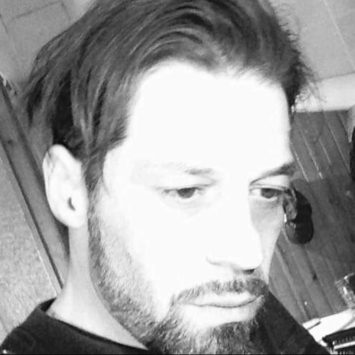 Wally - Gay in Neroth Profil von Wally, 30 Jahre, Gay in Neroth (Rheinland-Pfalz)