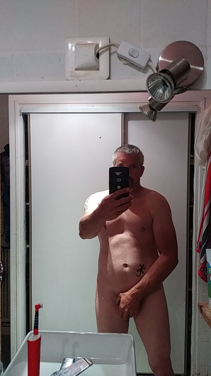 Armin - Gay in Bürdenbach Profil von Armin, 40 Jahre, Gay in Bürdenbach (Rheinland-Pfalz)