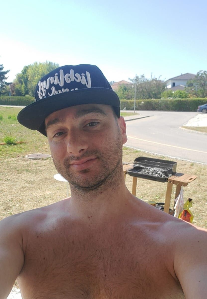 Madou - Gay in Wallscheid Profil von Madou, 40 Jahre, Gay in Wallscheid (Rheinland-Pfalz)