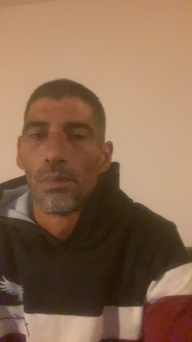 Profil von Fouzi, 23 Jahre, Gay in Hammerstein (Rheinland-Pfalz)