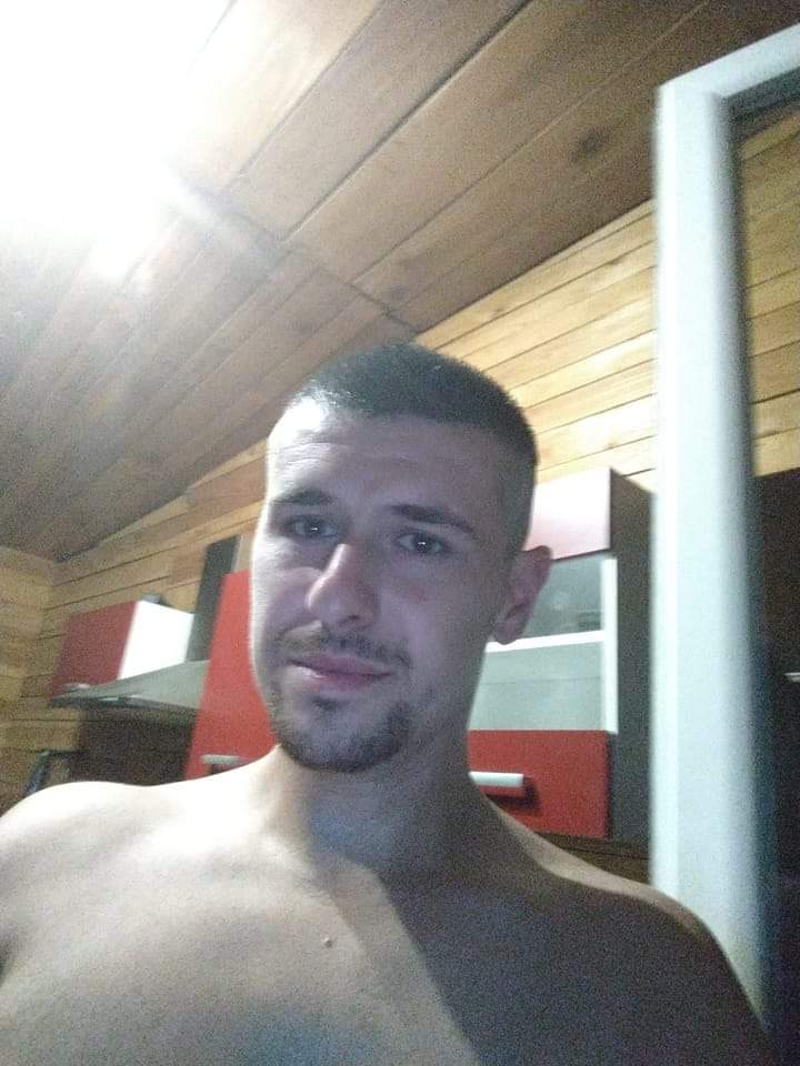 Dimitrije - Gay in Greimerath Profil von Dimitrije, 40 Jahre, Gay in Greimerath (Rheinland-Pfalz)