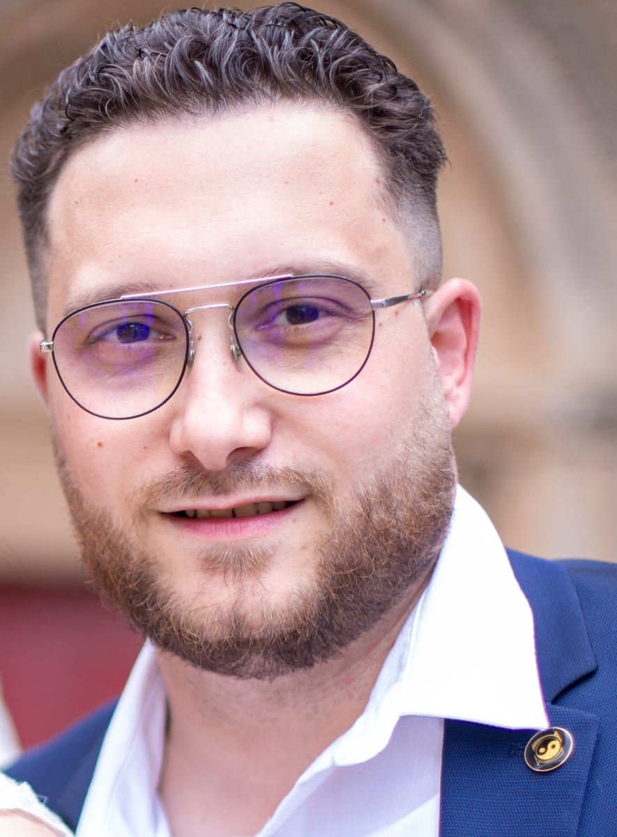 Romano - Gay in Hackenheim Profil von Romano, 26 Jahre, Gay in Hackenheim (Rheinland-Pfalz)