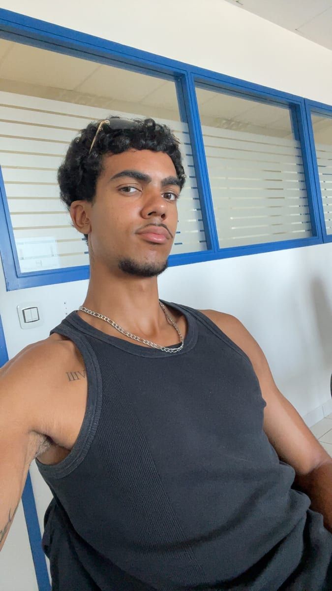 Daman - Gay in Dhronecken Profil von Daman, 32 Jahre, Gay in Dhronecken (Rheinland-Pfalz)
