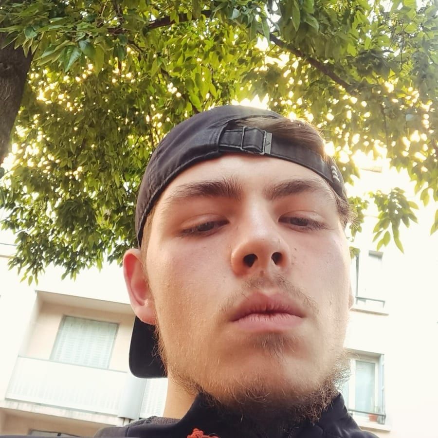 Kinsley - Gay in Meuspath Profil von Kinsley, 35 Jahre, Gay in Meuspath (Rheinland-Pfalz)